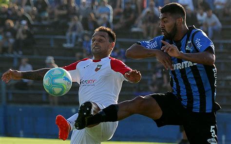 El fútbol paraguayo fue cuna de grandes guardametas que sobresalieron bajo los tres palos a lo largo de la. Tenfield.com » El día del arquero