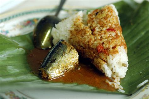 Semua masyarakat daripada pelbagai kaum amat mengemari akan makanan tradisi ini. Nasi Dagang | Makanan tradisional bagi masyarakat melayu ...