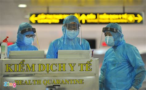 Hiện, mỗi ngày, sân bay tân sơn nhất chỉ khai thác khoảng 80 chuyến bay quốc tế chở hàng hoá đến và đi, song một số chuyến bay có thể chở kèm chuyên gia, khách ngoại giao theo quy định được nhập cảnh. TP.HCM xét nghiệm Covid-19 bắt buộc tại sân bay Tân Sơn Nhất