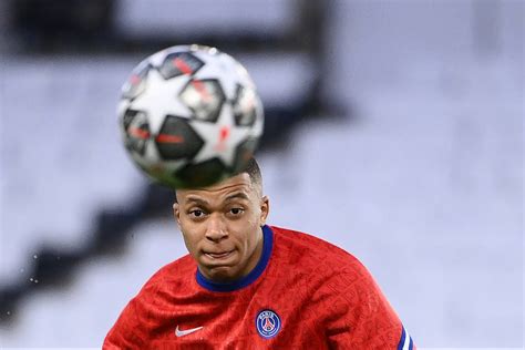 Ederson, k.walker, r.dias, j.stones, p.foden, i.gundogan, o.zinchenko, k.de bruyne, b.silva, fernandinho, r.mahrez psg. PSG vs Man City: Uefa Champions League | Evening Standard