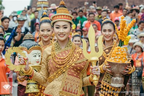Lao new year photos in Luang Prabang 2018 | LAOS PHOTOGRAPHY TOURS