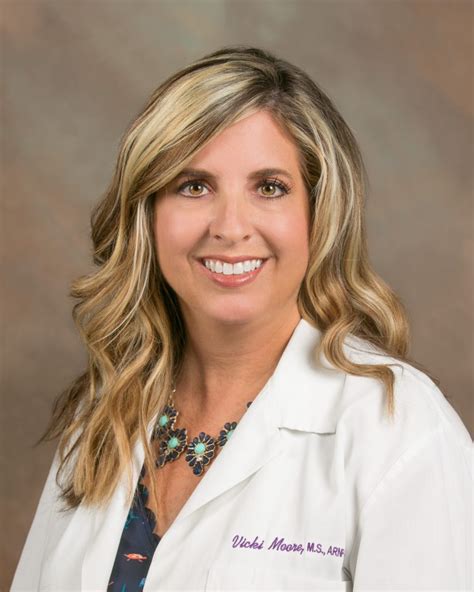 Vicki Moore Aprn Nurse Practitioner Bond Clinic Pa Bond Clinic