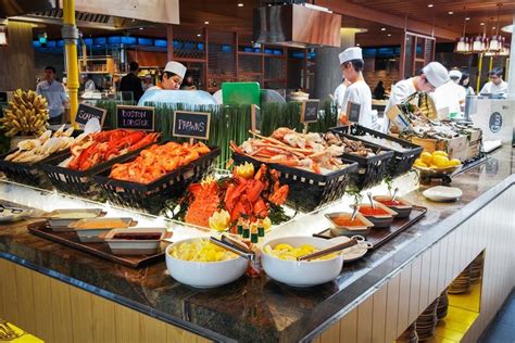 How Buffet Restaurants Trick You Into Thinking That You Are Getting A