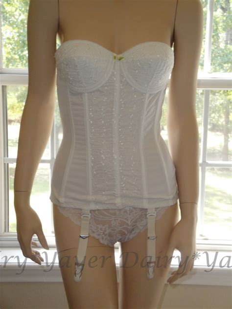 34a Vintage Goddess Bridal White Merry Widow Boned By Dairyyayer