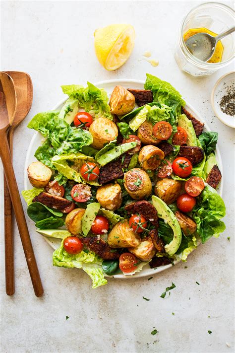 Последние твиты от ⓥ lazy cat kitchen (@lazycatkitchen). Vegan BLT salad - Lazy Cat Kitchen