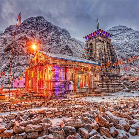 Abode of lord shiva, a powerful deity in the hindu culture, this place of worship is located in uttarkhand and is only open for half of a year due to its harsh environmental conditions. Kedarnath Temple Images HD Photos & Pictures HD Wallpapers ...