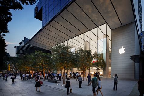 Malaysia's largest apple premium reseller. Apple Orchard Road opens in Singapore - Apple