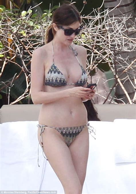 Adam Sandler S Wife Jackie Shows Off Her Toned Shape In Tiny Two Piece
