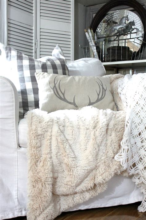Browse our christmas collections to find unique holiday decor for your high quality cracker barrel gifts and merchandise. A Christmas Gift Guide to Cracker Barrel Old Country Store | an inspired nest