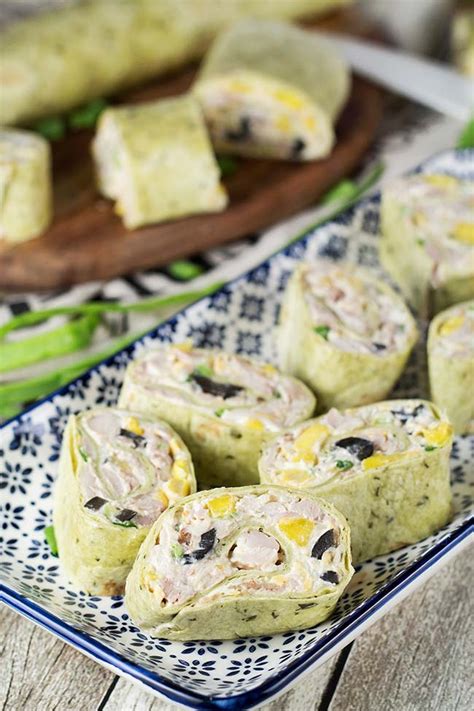 Great recipe for using chicken and fresh corn. Chicken Cream Cheese Pinwheels - w/ Mango, Corn, and Olives