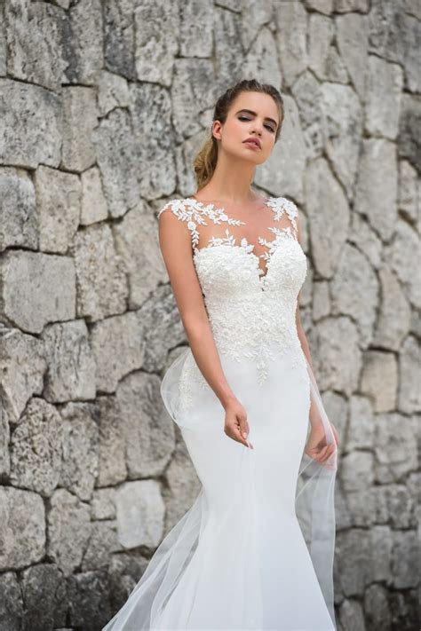 Through exclusive styles and collaborative collections, these designers bring their unique perspectives to gowns, bridesmaid dresses, party looks, and accessories that make your celebrations extra special. Bakerloo - Dando London - Bridalwear - Wedding Dresses ...