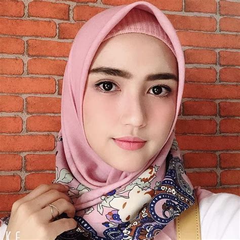 Jun 15, 2021 · toleransi memang sangat dihargai di negara indonesia. Assalamualaikum😊😊 #komunitas_hijab_indonesia #myhijabindo #gadistercantik #kotabandaaceh #gadis ...