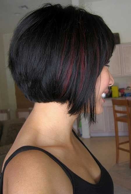 Eboy haircut with medium length wavy hair. 22 Cool Short Hairstyles for Thick Hair - Pretty Designs