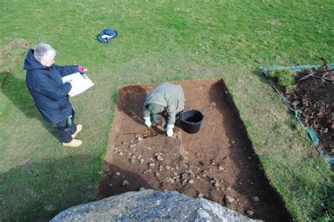 Anglesey Mysterious Artefact Discovered At Neolithic Tomb North