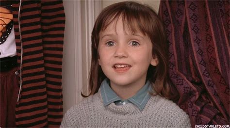 Thanks to her charming turns in mrs. "Mrs. Doubtfire" - 1993 - Mara Wilson Fan Art (34658503 ...