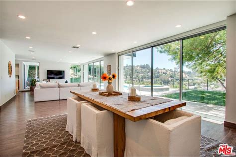 Paytas has now moved to a new house in studio city. Trisha Paytas House is Rented by her for $11,500 a Month