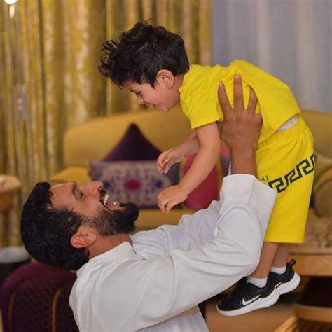 Nasser Bin Hamad Bin Essa Al Khalifa Y Su Hijo Hamdan Bin Nasser Bin Hamad Al Khalifa 2