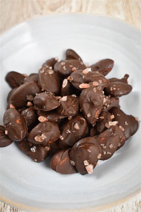 The ketogenic diet is a way of treating patients with poorly controlled epilepsy. BEST Keto Almonds! Low Carb Keto Chocolate Coated Almonds