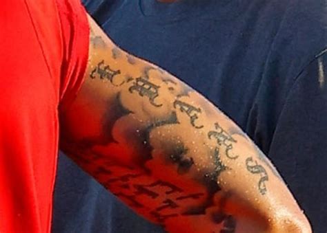 Mike is the owner of elite skin art, and he has been tattooing since 2007. Mike Evans' 16 Tattoos & Their Meanings - Body Art Guru