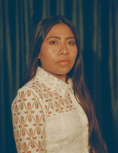 11 de diciembre de 1993) es una actriz de cine y docente mexicana, principalmente reconocida por su participación en la película roma, dirigida por alfonso cuarón en 2018. Yalitza Aparicio Is on the 2019 TIME 100 List | Time.com