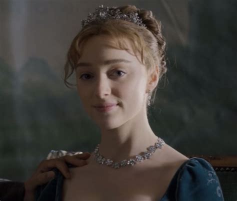 Pin On Shows Phoebe Dynevor Julia Quinn Regency Era Aesthetic