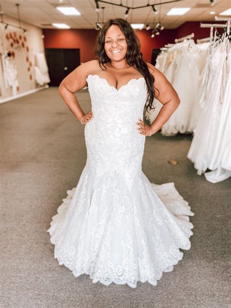 Plus Size Mermaid Wedding Dress Los Angeles Garnet Grace Bridal Salon