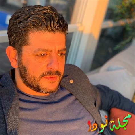 ولفت عيسى الأنظار بعدما ظهر باكياً في الفيديو من شدّة التأثر والفرح بعروسه التي سارعت الى مسح دموعه. طوني عيسى وزوجته عمره ديانته معلومات وتقرير كامل