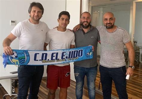Juan román riquelme is an argentine retired footballer. El CD El Ejido firma al hermano de Riquelme