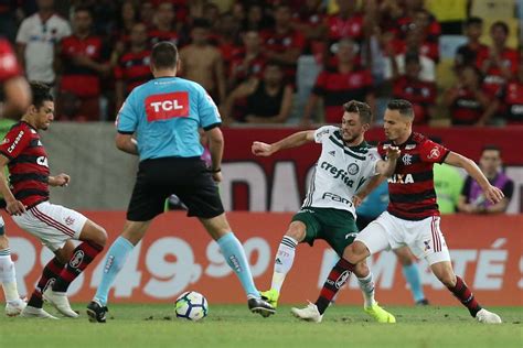 Team palmeiras will receive in his field the team santos as part of the tournament copa libertadores. Flamengo empata com o Palmeiras e mantém esperança em ...