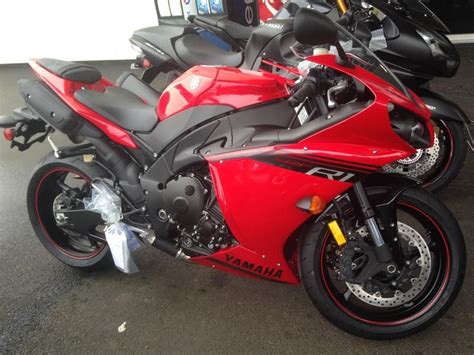 The yamaha yzf r1 is a legendary name in the fraternity of sportsbikes. 2014 Yamaha YZF-R1 for sale on 2040-motos