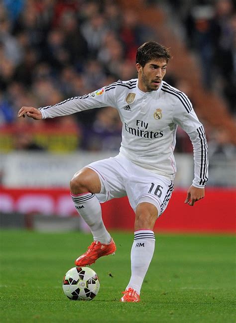 .huesca levante osasuna real betis real madrid real sociedad real valladolid sevilla valencia villarreal. Diesen Spieler hat Real Madrid in letzter Sekunde noch ...