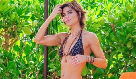 Lisa Rinna Looks Incredible In Tight White Dress That Shows Off Her Toned Figure Lisa Rinna