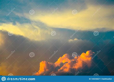 Sunset And Cloud In Dark Sky Soft Cloud Stock Image Image Of Backdrop