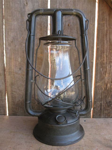 Antique Dietz Monarch Kerosene Lantern Excellent Condition Old