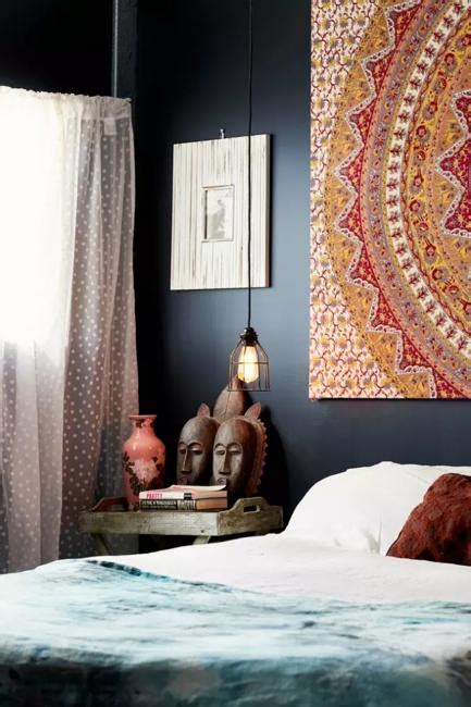 25 creative ideas for bedroom wall decor. Bedroom Decorating with Black Wallpaper, 2 Modern Wall ...