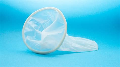 Female Condoms Weigh The Pros And Cons Of Using This Birth Control