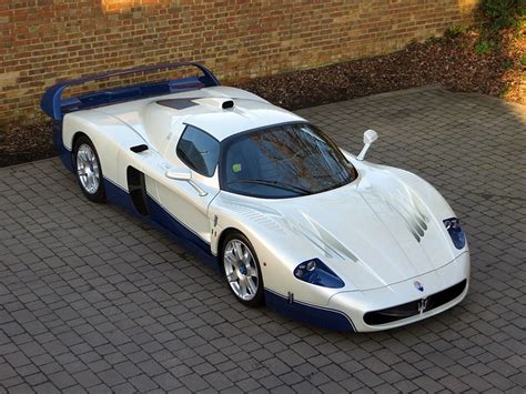 Developed off of the enzo's chassis. 2015 Used Maserati MC12 | Bianco Fuji