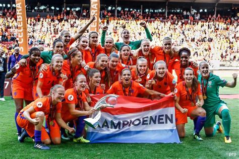 Check spelling or type a new query. FOK.nl / Nieuws / Oranje leeuwinnen Europees kampioen