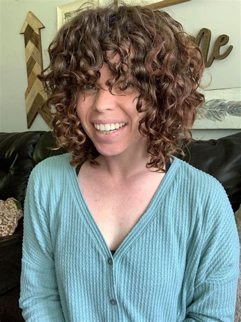 Guest Post How To Get Gorgeous Curl Clumps By Colleen Charney Curly Hair Styles Curly Hair