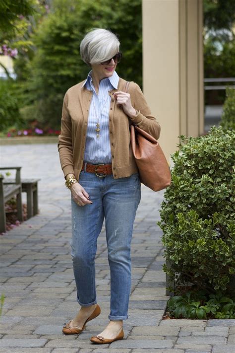 Blue Jeans And Button Down Style At A Certain Age Over 50 Womens Fashion Fashion Fashion