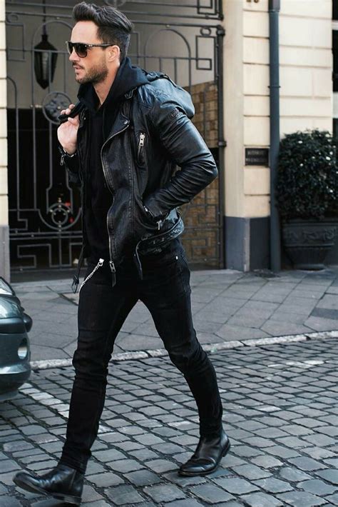 leather jacket wearing style