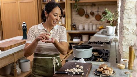 Watch Magnolia Table With Joanna Gaines Mushroom Bisque S7 E6 TV