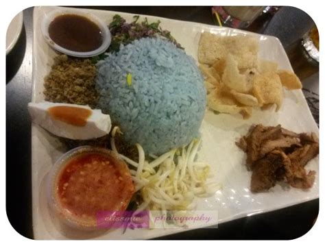 Kafeterya่ kategorisinde yer alan nasi kerabu adres bilgileri: Resepi Nasi Kukus Ayam Dara Sedap - Jalan Kutai B