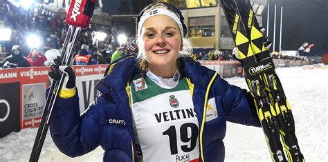 Vilken roll brukar stina nilsson och petra malm ta i nya grupper? Stina Nilssons härliga miljonregn efter stora succéåret ...