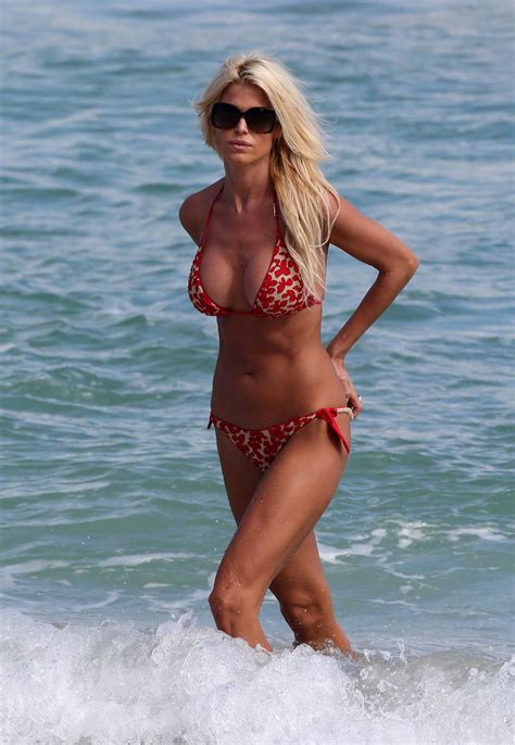 Victoria Silvstedt Busty Wearing Skimpy Clover Print Bikini At The Beach In Miam Porn Pictures