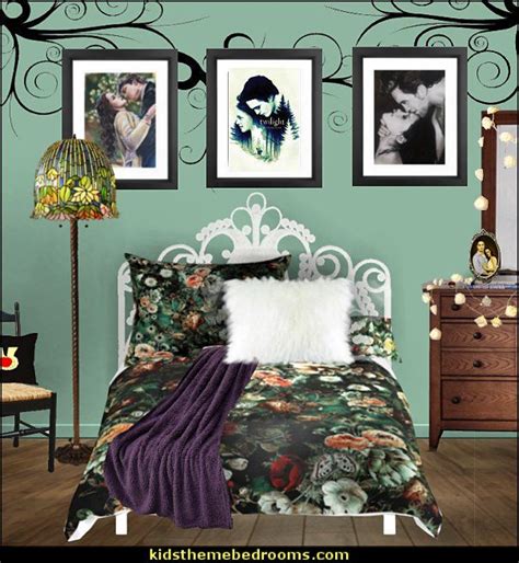 Twilight is a 2008 american romantic fantasy film based on stephenie meyer's 2005 novel of the same name. Bellas Bedroom Twilight saga themed bedroom decorating ...