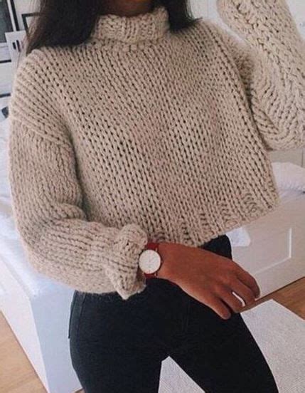 15 Cute Crop Top Sweater Outfits To Wear This Winter Society19