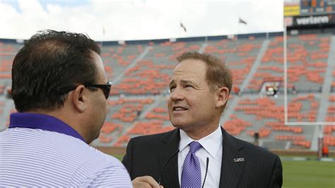 Les Miles Discusses Espn Job Prospects And The Valley Shook