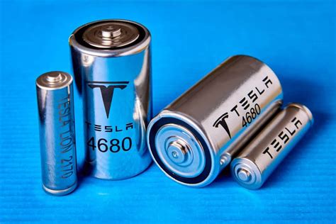 Teslas 2170 Vs 4680 Batteries Whats The Difference History Computer