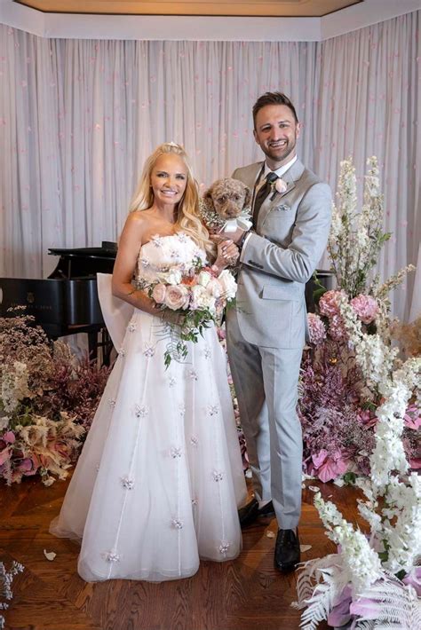 Kristin Chenoweth marries Josh Bryant in Texas wedding - ABC News